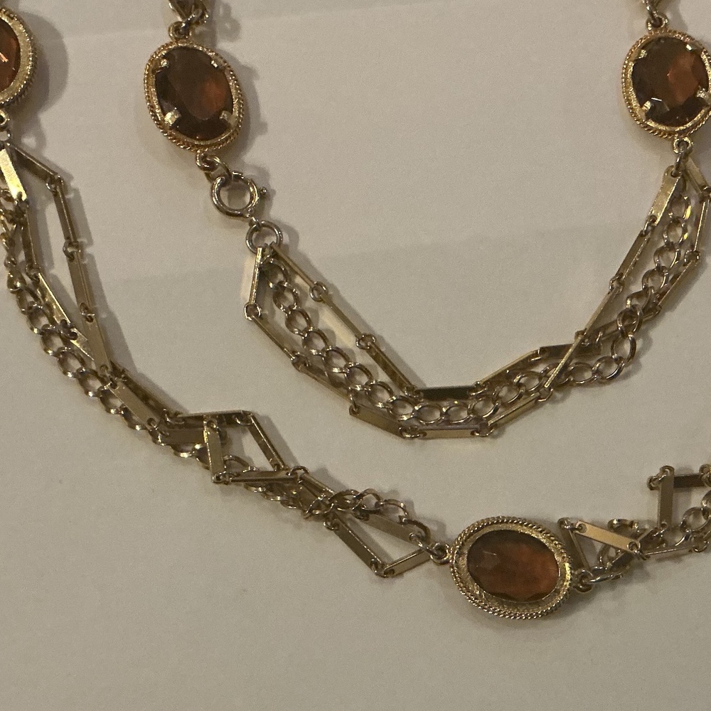 Two Matching Necklaces - Picture 2 of 5
